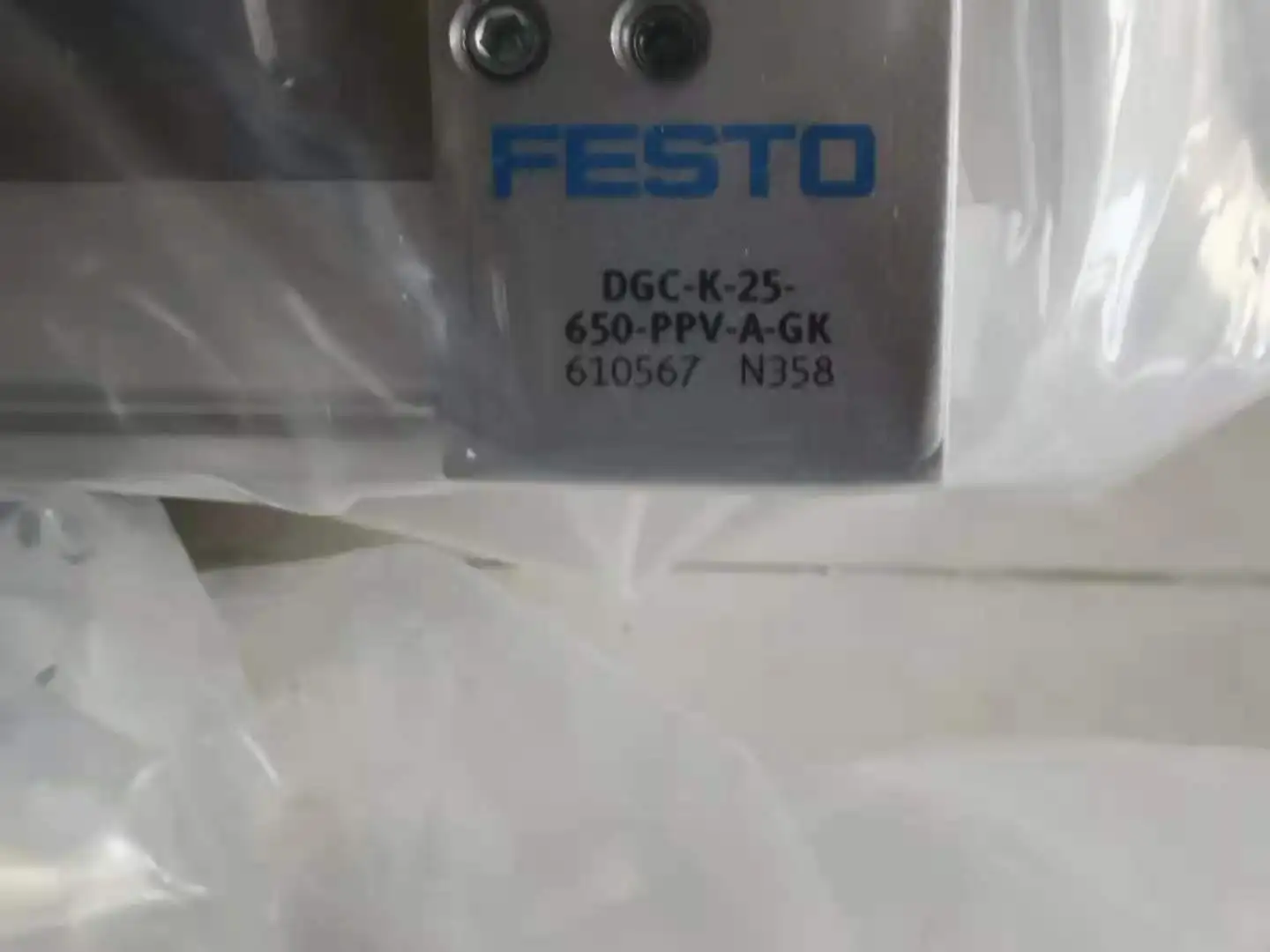 

Новый цилиндр FESTO festo DGC-K-25-650-PPV-A-GK(1312501)