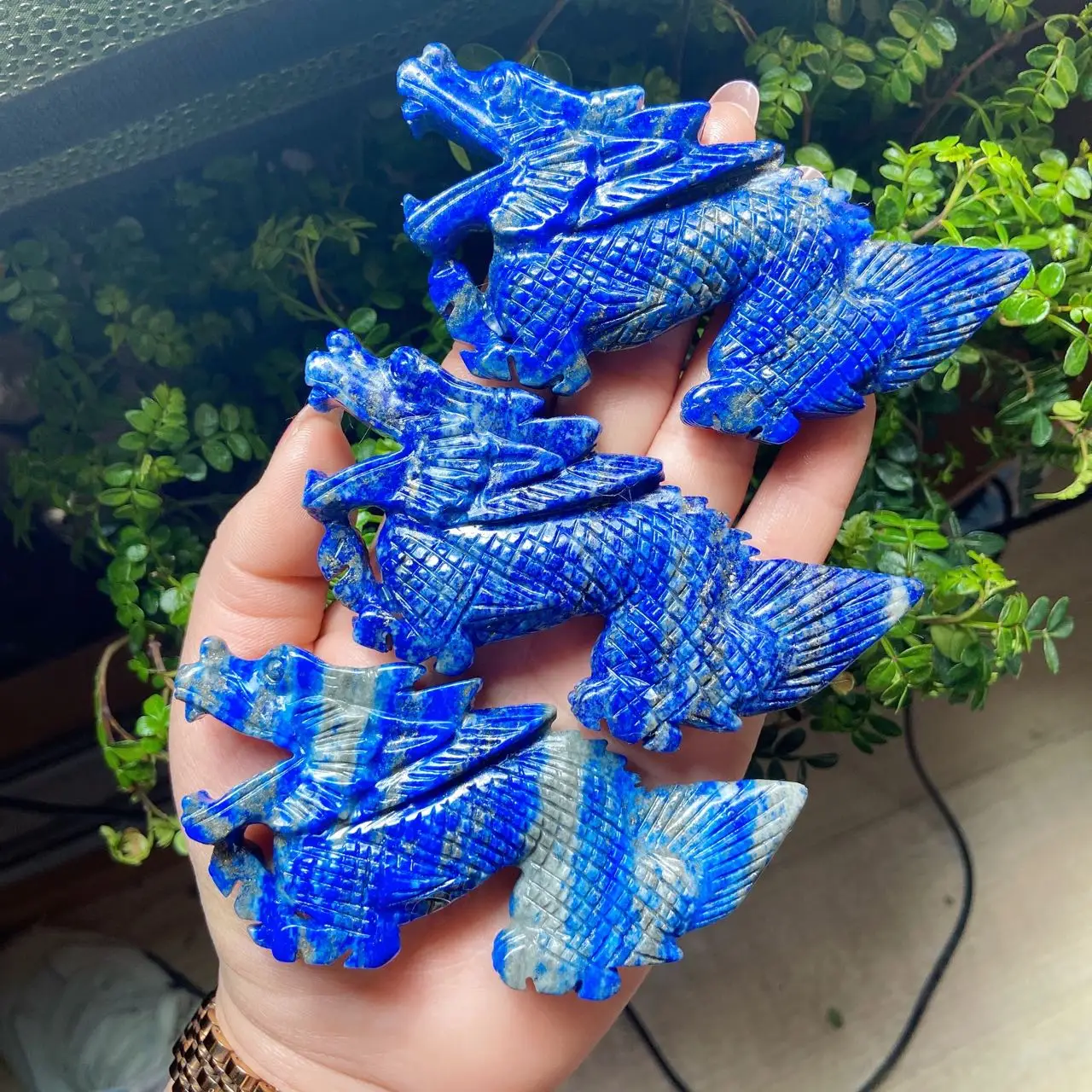 

1pc 10cm Natural crystals Lapis lazuli dragon Quartz Crystal Carved stone Healing Gift home decoration