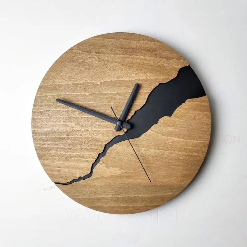 Simple Crack Wooden Wall Clock A  