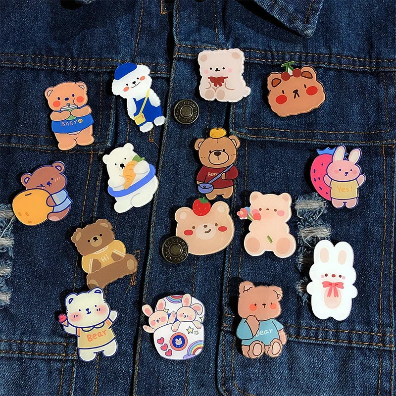 

1PCS Cute Strawberry Rabbit Bear Brooch Acrylic Food Kawaii Badges Good Quality Pin For Kids Party Gifts Decoration On Bag Hat