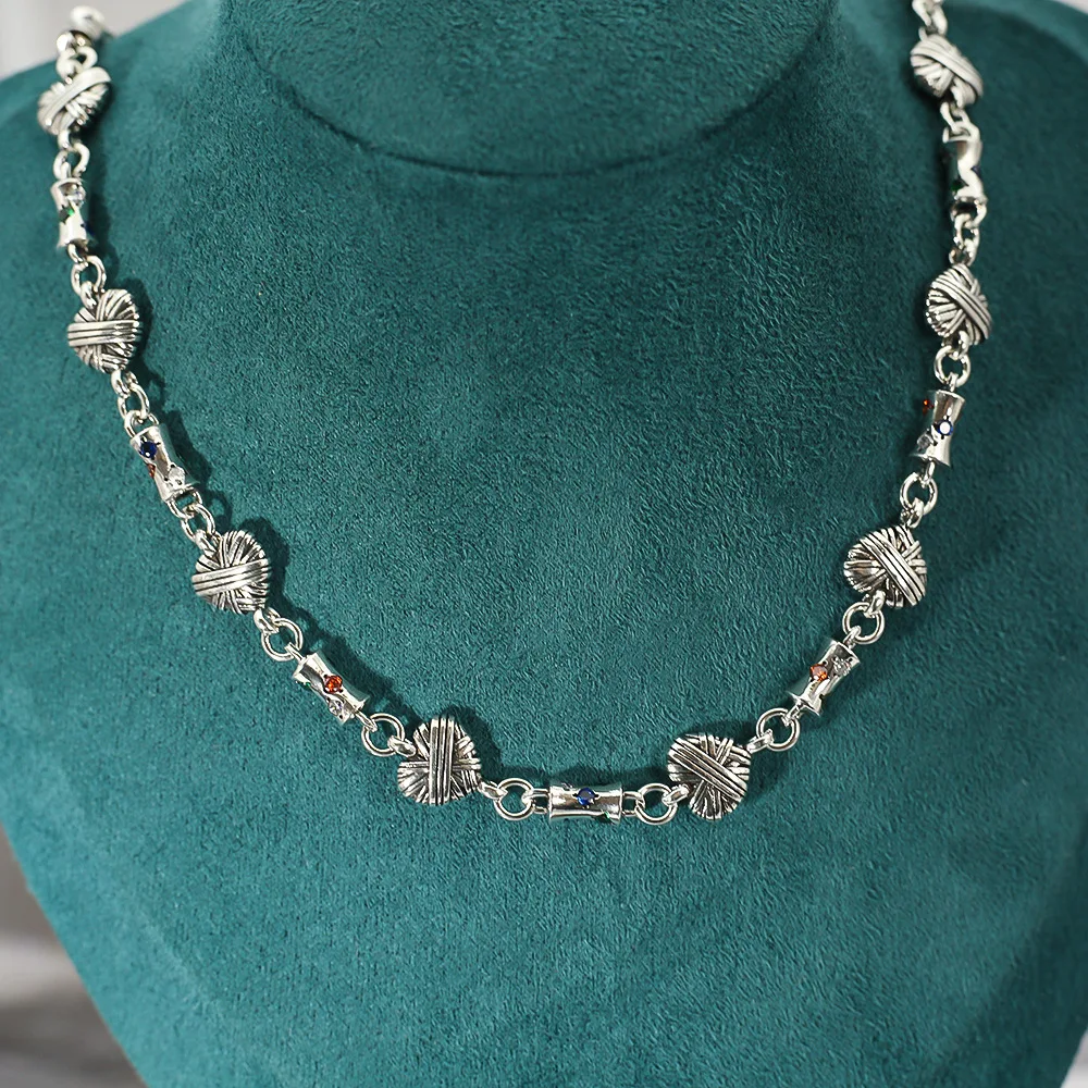 Retro heart -shaped inlaid color galfly round barrel splicing necklace