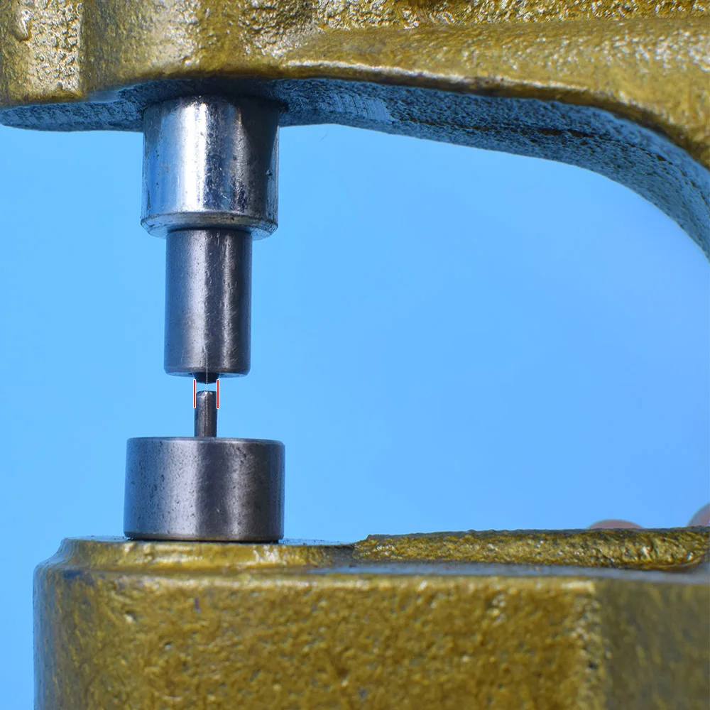 QANYEGN Stampo per Fustellatura con Occhiello, Incastonatore per Pressa Manuale, Utensile per Fissaggio Occhiello in Acciaio per Utensili per Installazione Manuale (6mm