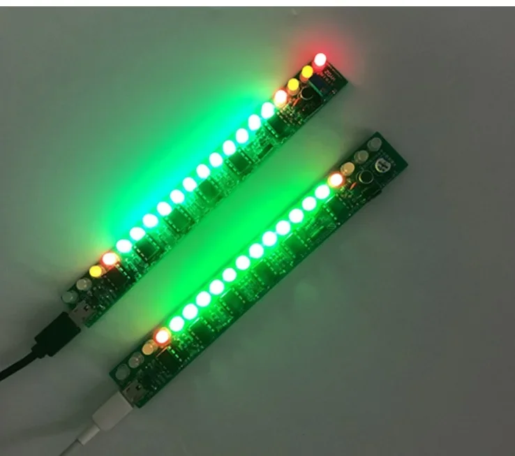 

USB-лампа спектра аудио для увеличения громкости автомобиля