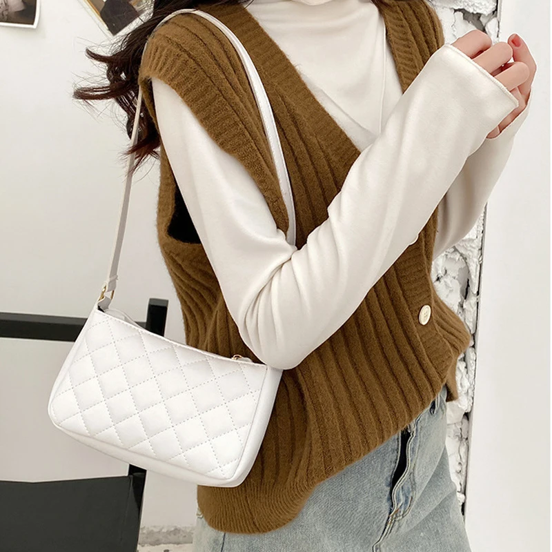 

New Fashion Underarm Bag Women's Lingge Embroidered Thread Shoulder Bag 2022 Korean Personalized Change Mobile Bag Luxury Bag