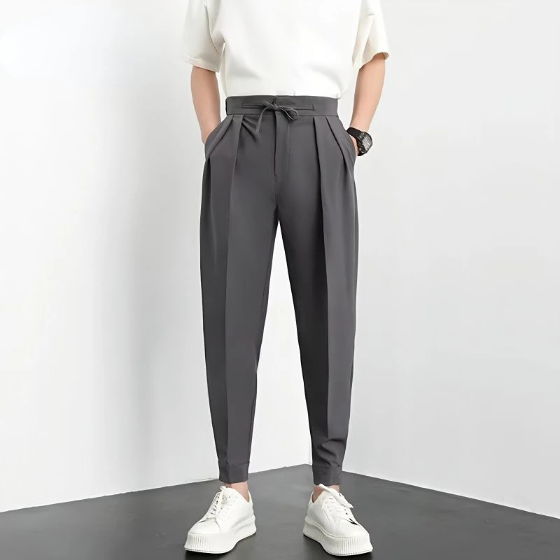 

2024 Модные мужские повседневные брюки с эластичной талией, узкие конические мужские брюки в Корейском стиле с плиссировкой, уличная одежда I66