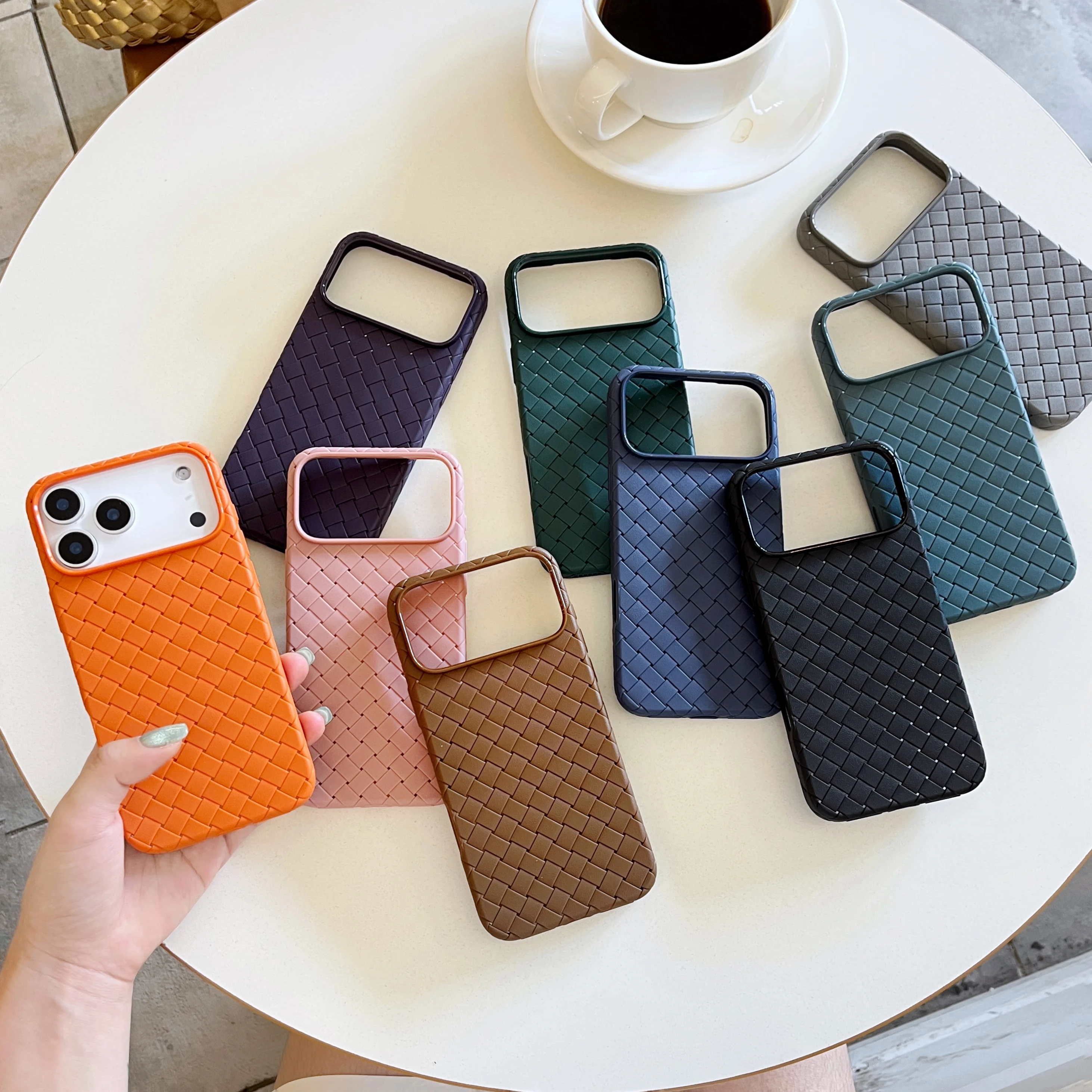 Breathable Shockproof Soft Silicone Mesh Phone Case with Woven Pattern