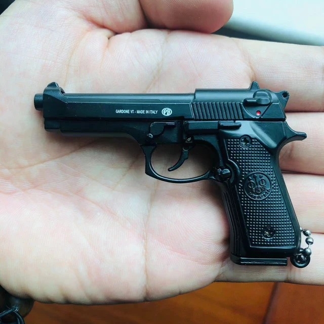 1:3 Mini 92F Pistol Model Alloy Detachable Assemblable Toy Keychain Pendant Metal Toy Gun Bag Decoration Boys Gift 1