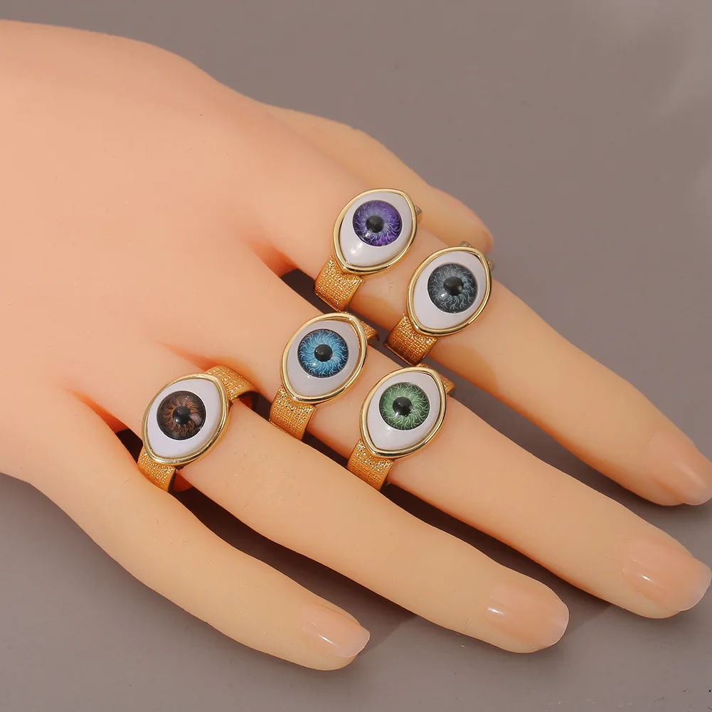 Buy Eye Keep It Simple Ring Online in India | Zariin