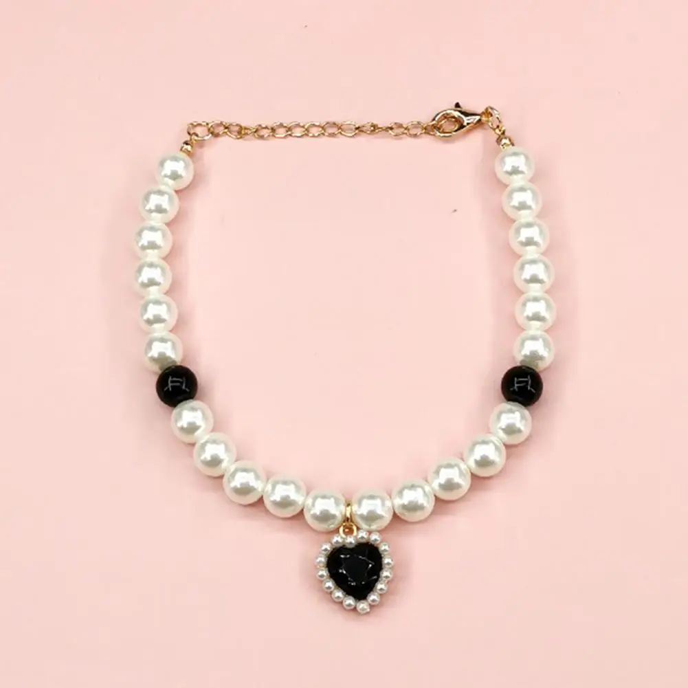 

Pet Collar Eye-catching Pet Cat Faux Pearl Necklace with Heart Pendant Allergy Free Faux Pearl Necklace