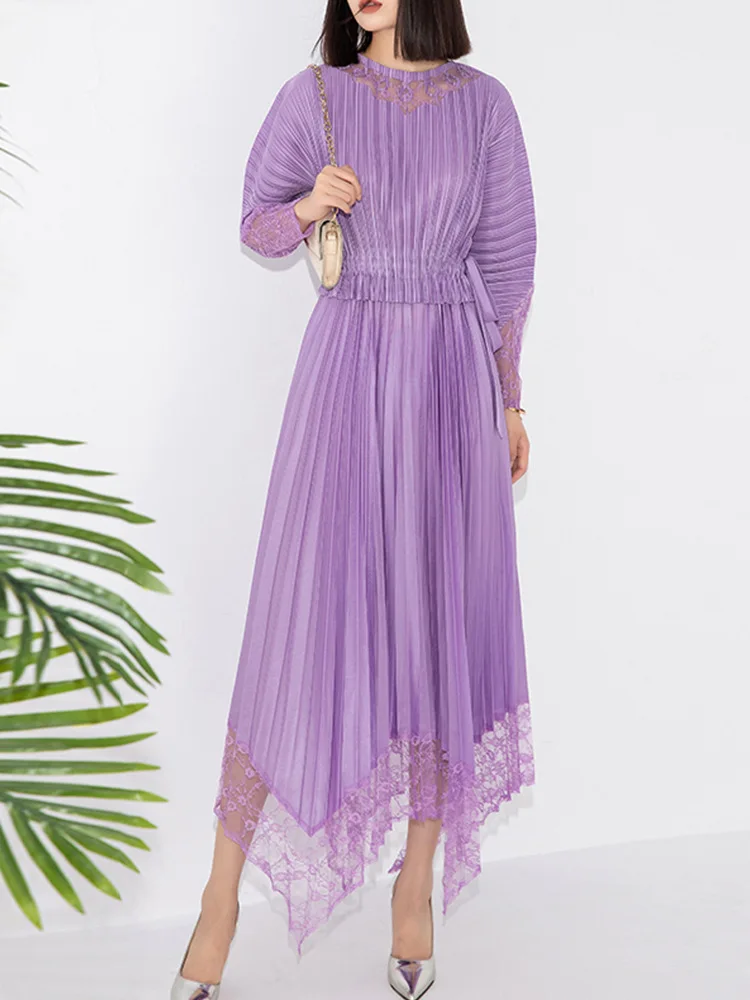 

MIYAKE Style autumn and winter pleated lace patchwork bat sleeves with waistband and large irregular mid length dress [20230360]
