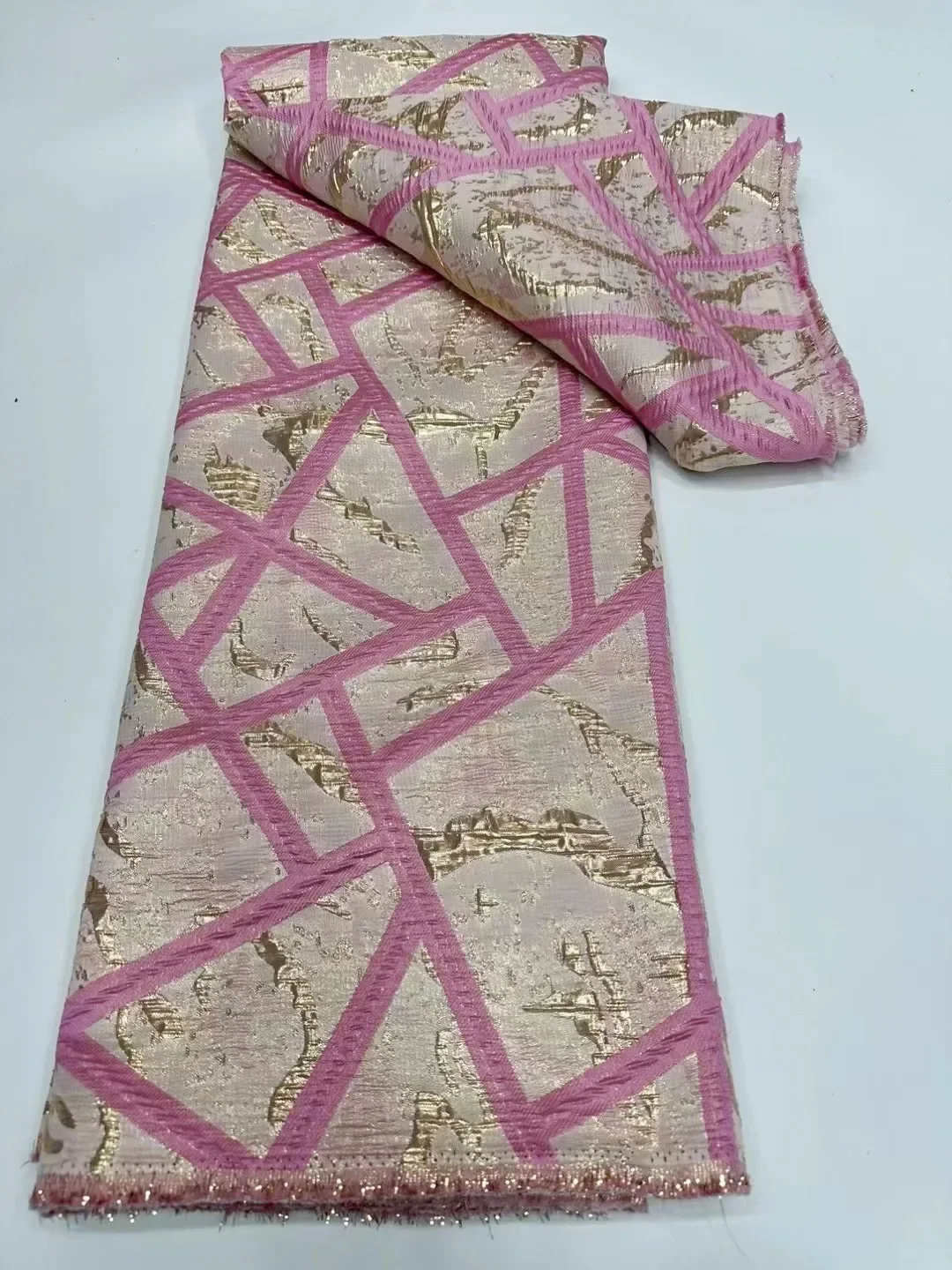 

Pink and Gold Africa Gilding Brocade Lace Fabric Geometry Pattern Jacquard Silk Lace Fabrics for Nigerian Style Dresses 5Yards