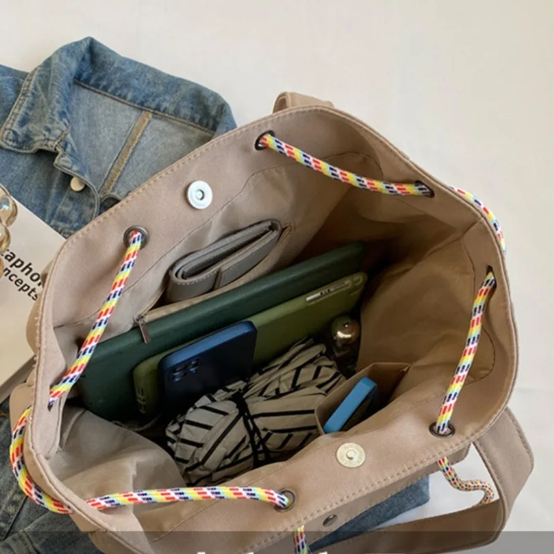 Shoulder Bag Nylon Large Capacity Storage Bag 2023 New Summer All-match Casual Design Daily Commuter Student Tote Bag All-match