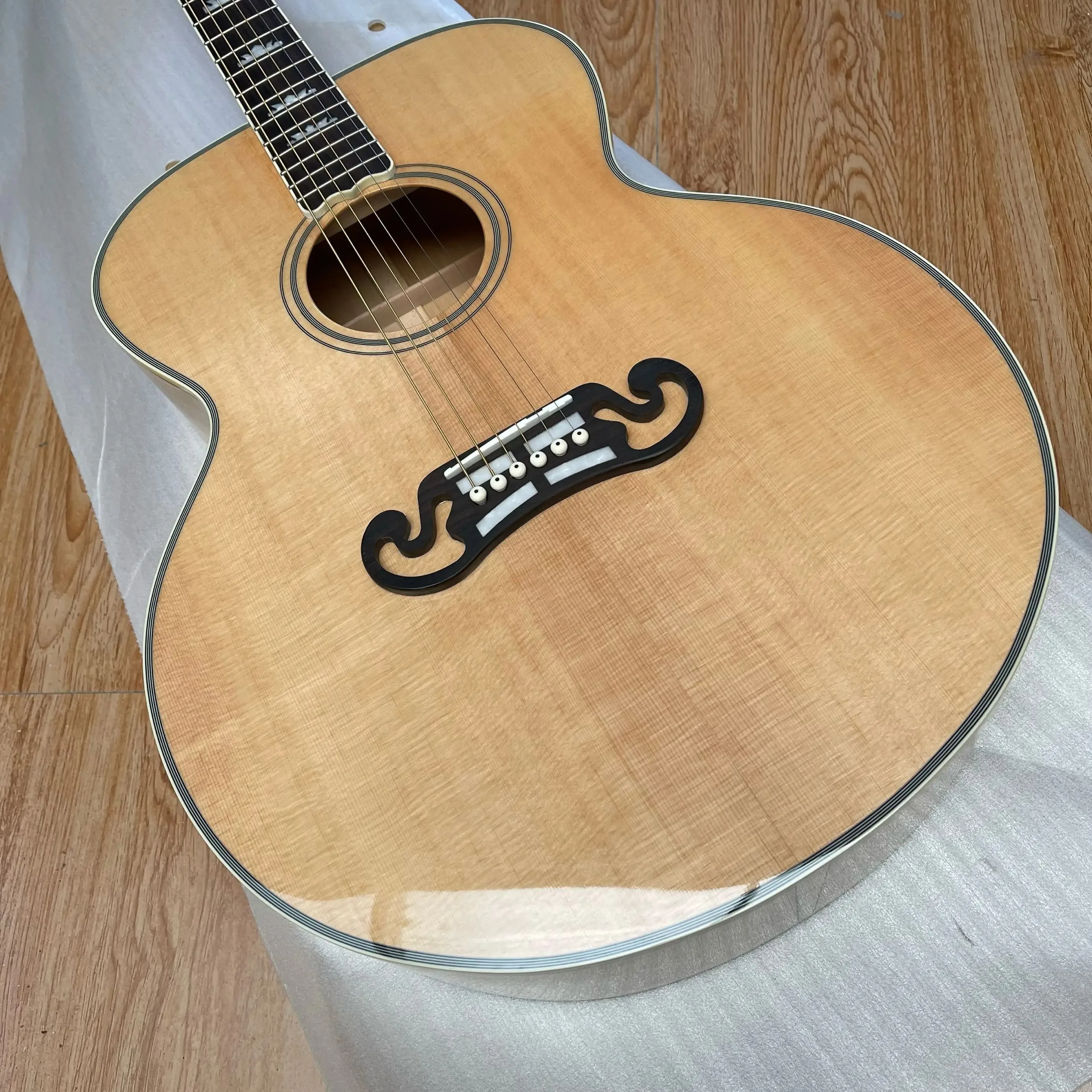 

В наличии новая модель JS1200, акустическая (электрическая) гитара SJ200 из твердой древесины, натуральная 05,04