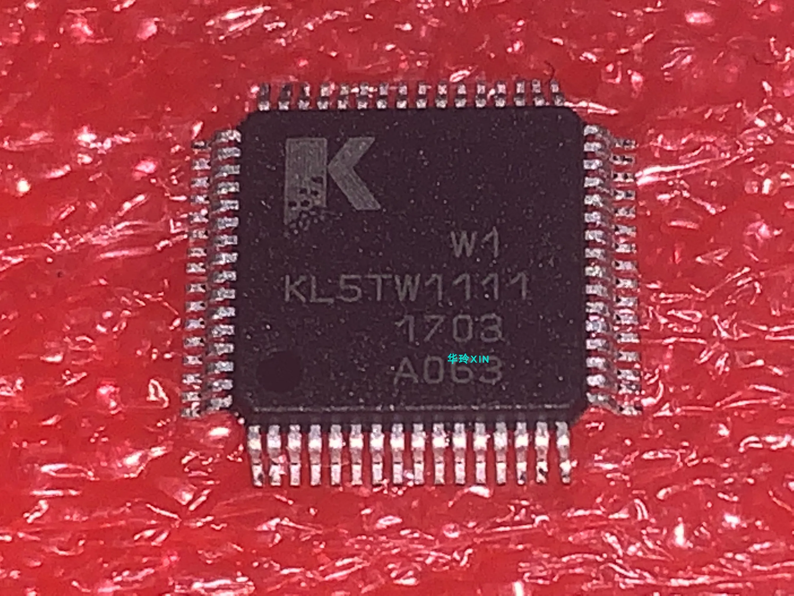 

KL5TW1111 W1 KL5TW1111-W1 QFP-64 в наличии, power IC