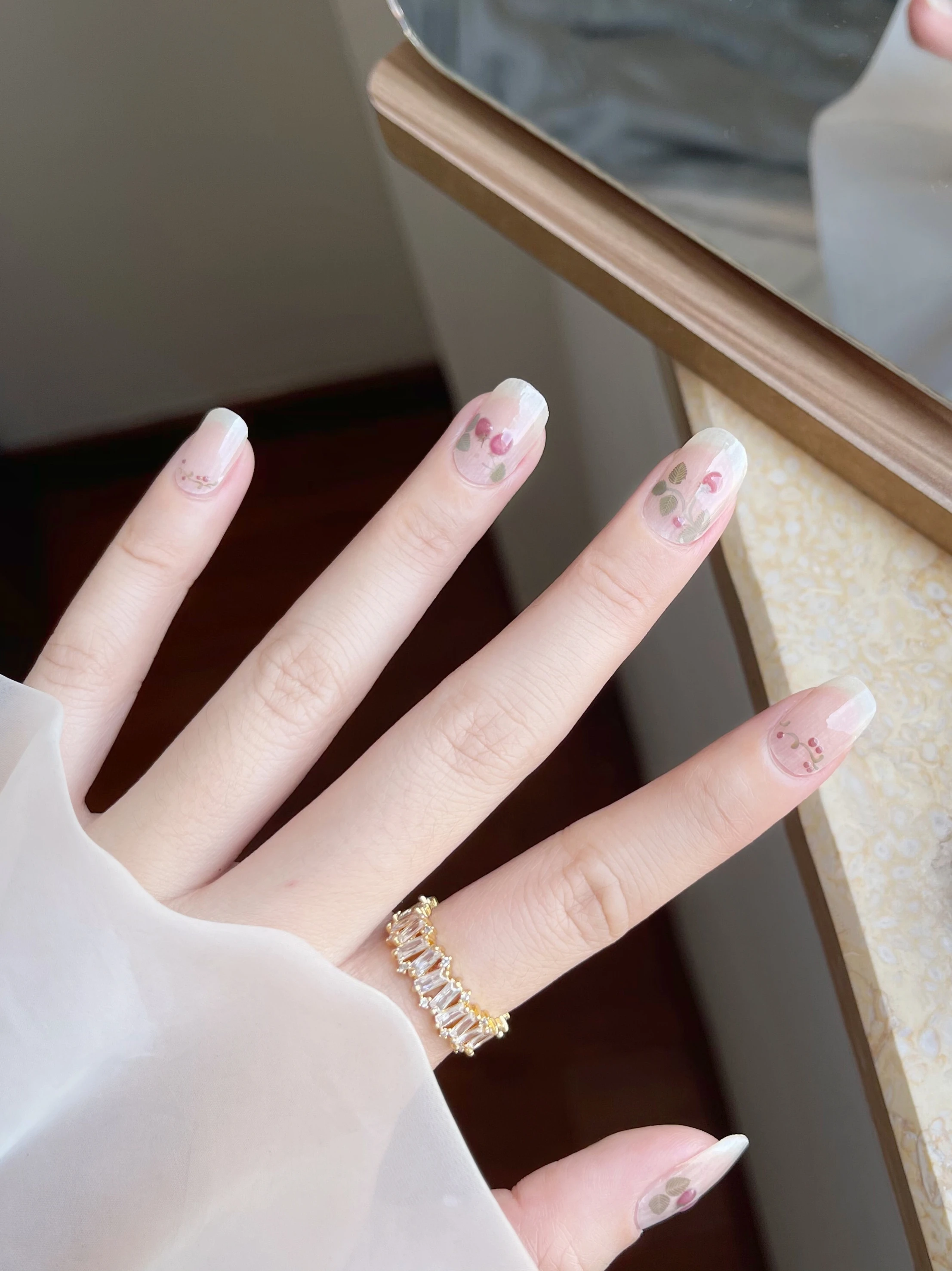 

Dry Eternal Flower Nail Enhancement Full Sticker Beautiful, Cute, and Gentle Fingers Durable and Waterproof