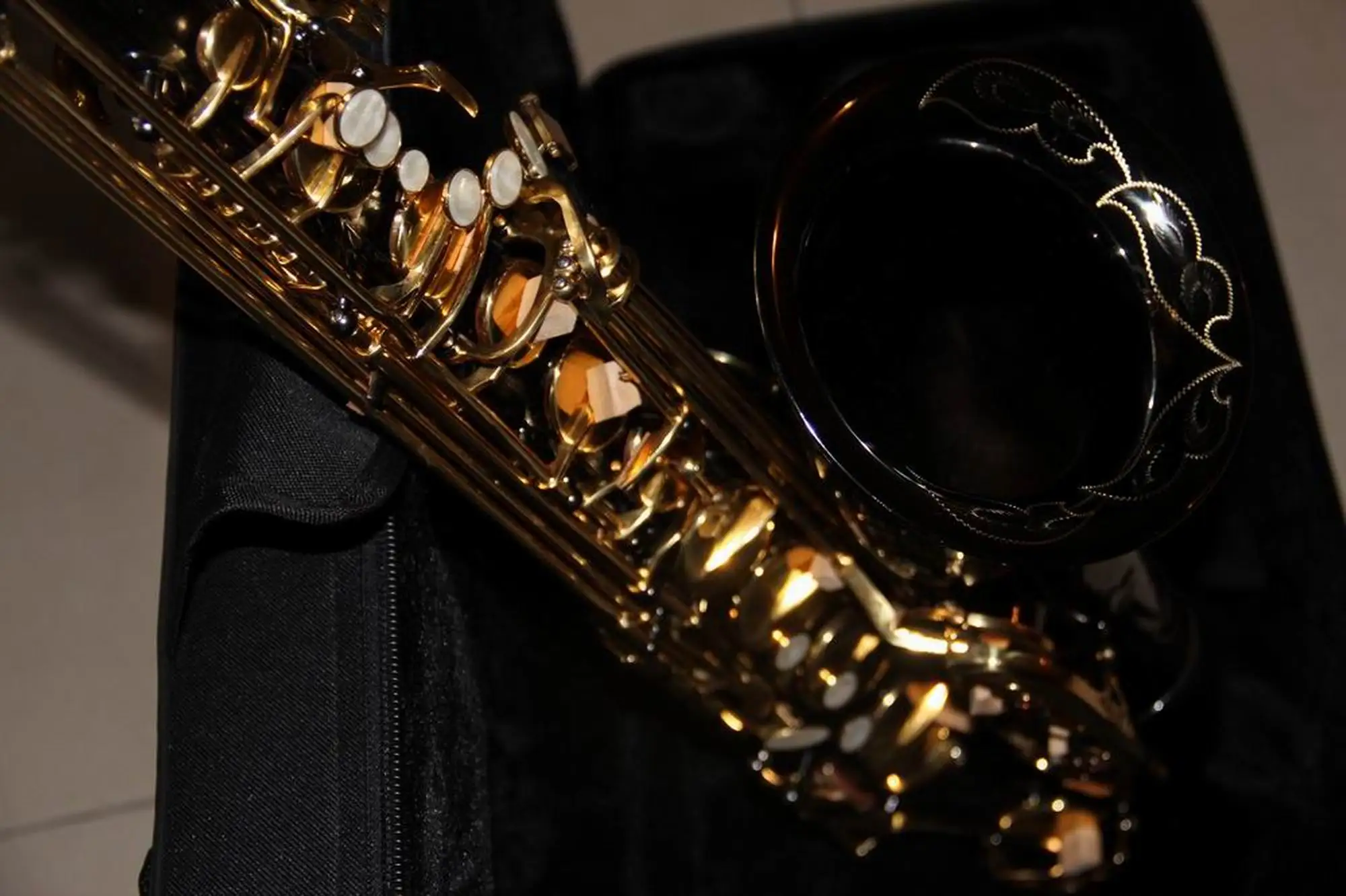 Black Nickel/Gold Keys Tenor Sax w/Case 111219