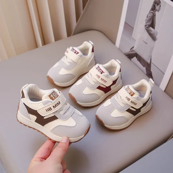 Scarpe da passeggio per bambini per bambini Suola morbida antiscivolo Scarpe sportive per ragazze dei ragazzi Traspiranti 2025 Nuove scarpe da ginnastica per bambini alla moda Flessibili
