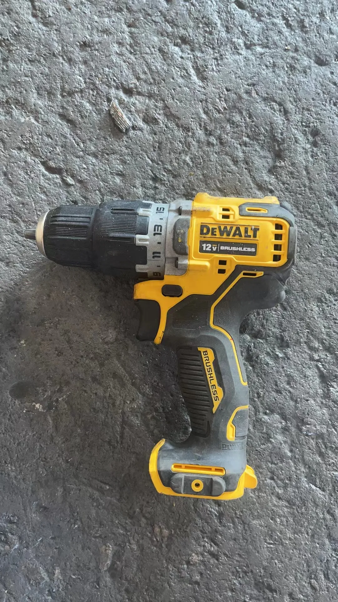 dewalt-dcd706-dcd701-12v-max-extreme-li-ion-3-8-taladro-de-martillo-sin-escobillas-solo-herramienta-de-segunda-mano