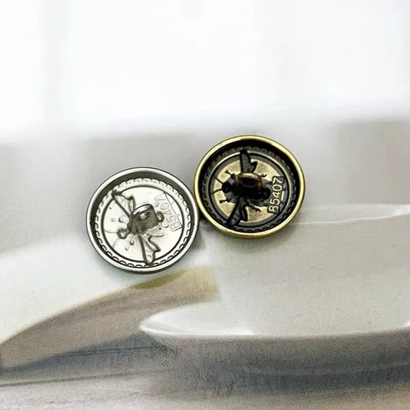 Popular Clothes Buttons Bee Motif Metal Button Fashion Embellishments for Clothing Sewing Accessories Buttons 10PCS/Lot 4