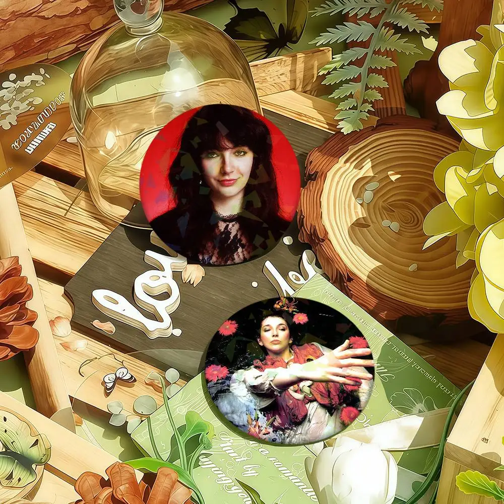singer k-Kate Bush 배지 핀 브로치 배낭 장식 액세서리 팬 기념품 선물 라운드 레이저