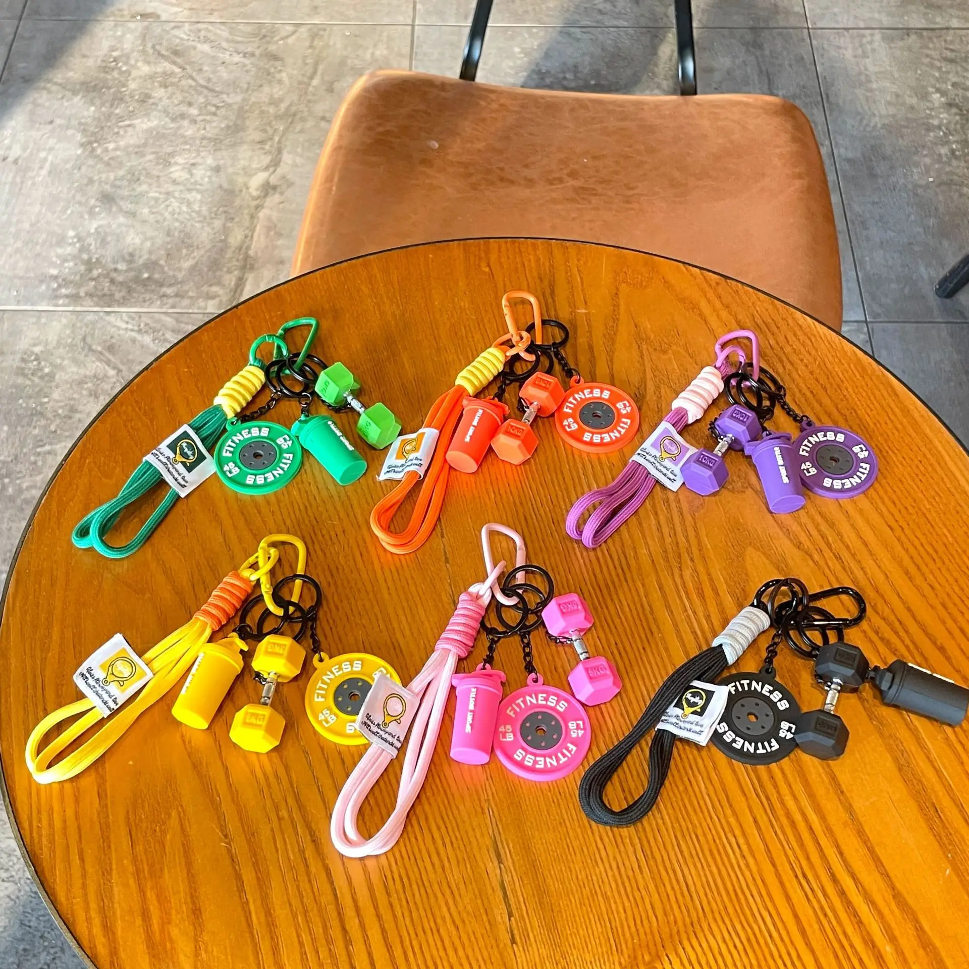 2025 HOT! Fitness Keychain Gym Barbell Key chain Weightlifting Keyring Silicone Weight Plate Gym Gifts Workout Gifts Bag gift 1