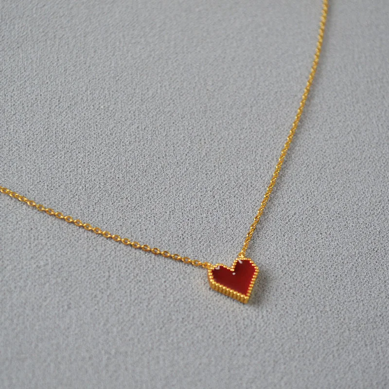 

Japanese and Korean niche vermilion red love enamel drop glaze, simple personalized temperament, short necklace, collarbone