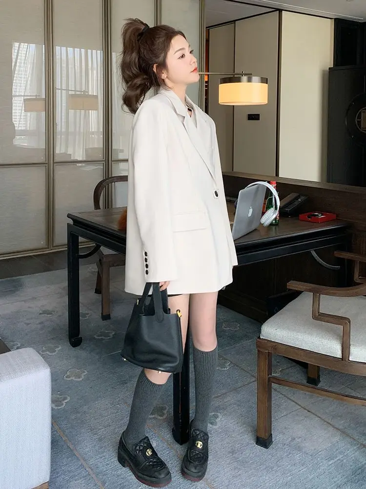 Network Red Explosive Beige White Suit Jacket Female Spring  Autumn 2023 New High-end Design Feeling Fried Street Feeling  WR010