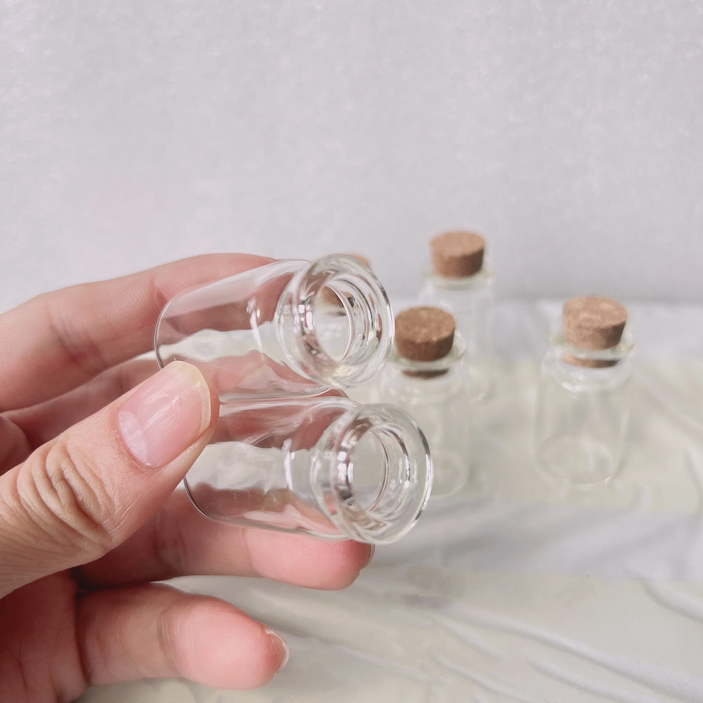 60/100 Pcs 8ml 22*40mm Glass Bottles with Cork Stopper Transparent Mini Jars for Home Decor DIY Crafts Storage Tiny Gift Bottles 5