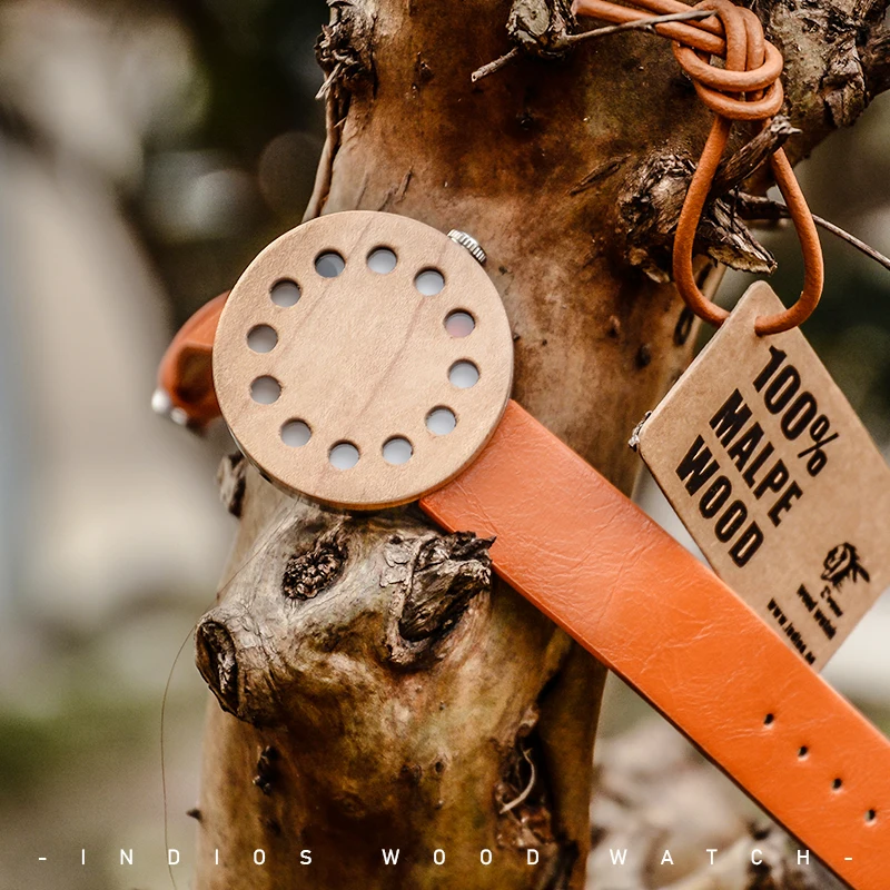 

Original no-hand wooden watch creative literature and art custom engraving