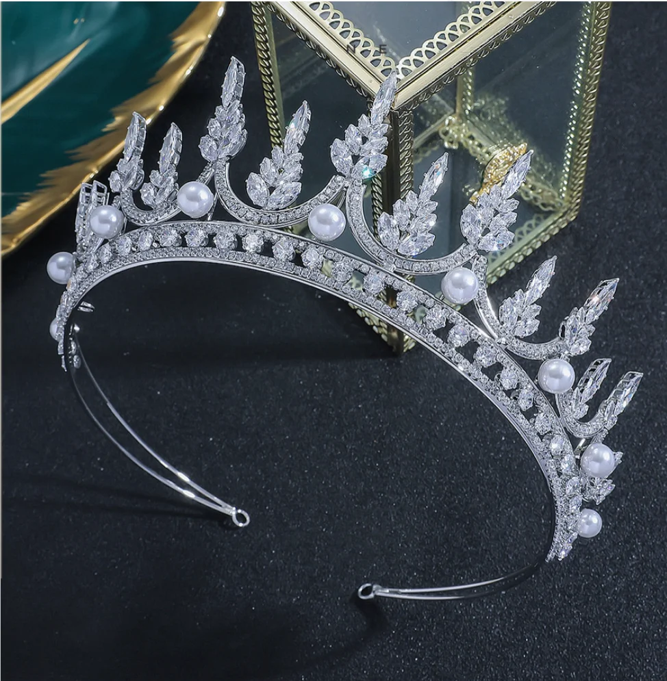 

Luxury Bride Crowns for Women Cubic Zirconia Bridal Crowns Tiaras Headdress Prom Birthday Party Diadem Wedding Hair Accessories