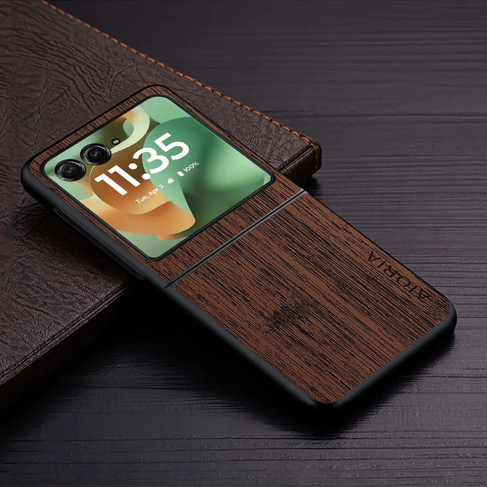 Elegant Wood Grain Vegan Leather Phone Case - Classic Brown Finish