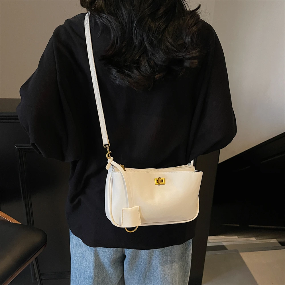 Luxury Women's Shoulder Bag With Dual Straps And Locker Closure_voghion.com