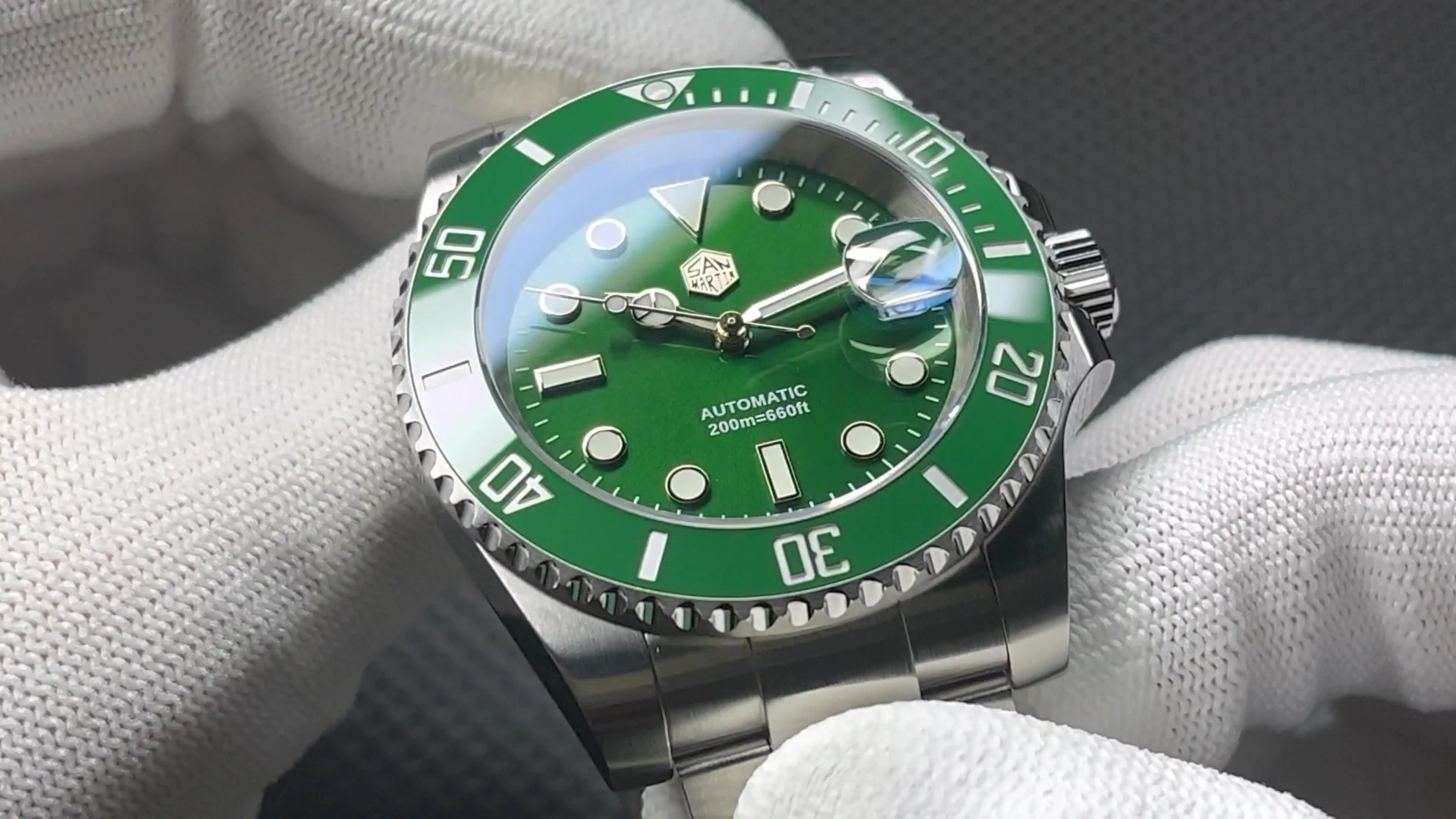 サンマーティン 40mm ダイバーズウォッチ 自動巻き 200m防水