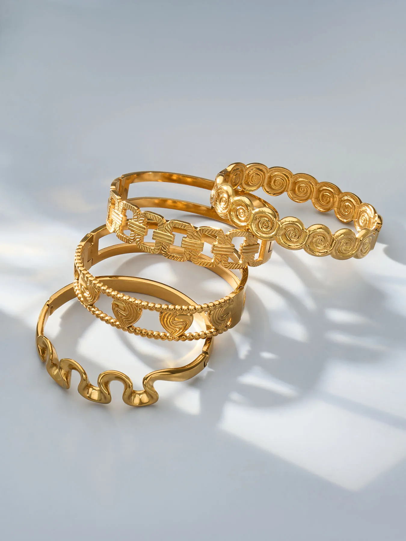 Indischer Stil Edelstahl Geometrische Breite Armbänder für Frauen PVD Goldplattiert Wasserdicht Damen-Armreif Handgelenk-Schmuck – Detail 8