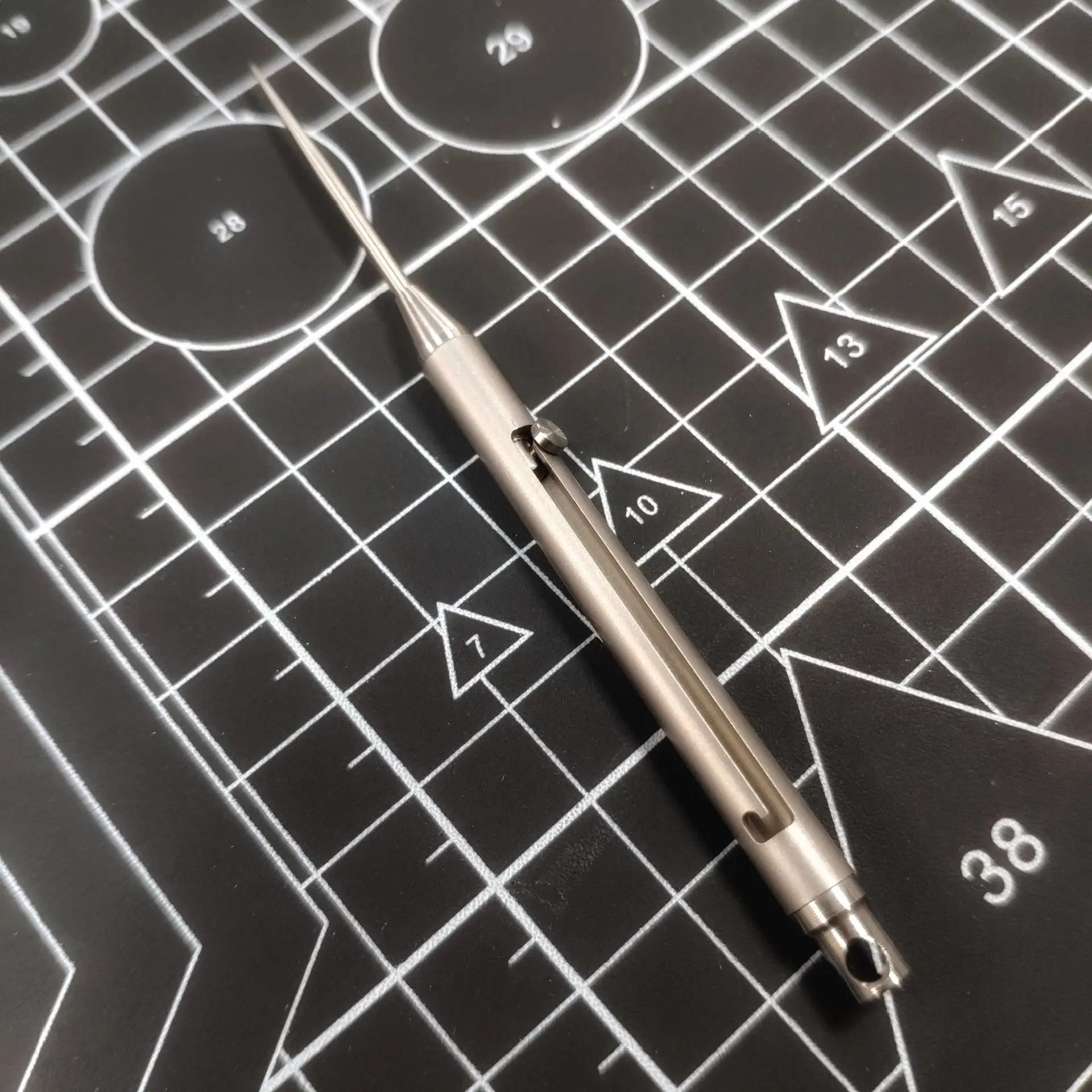 Portable multifunction pure titanium EDC retractable the keychain fruit fork teeth whitening fruit fork