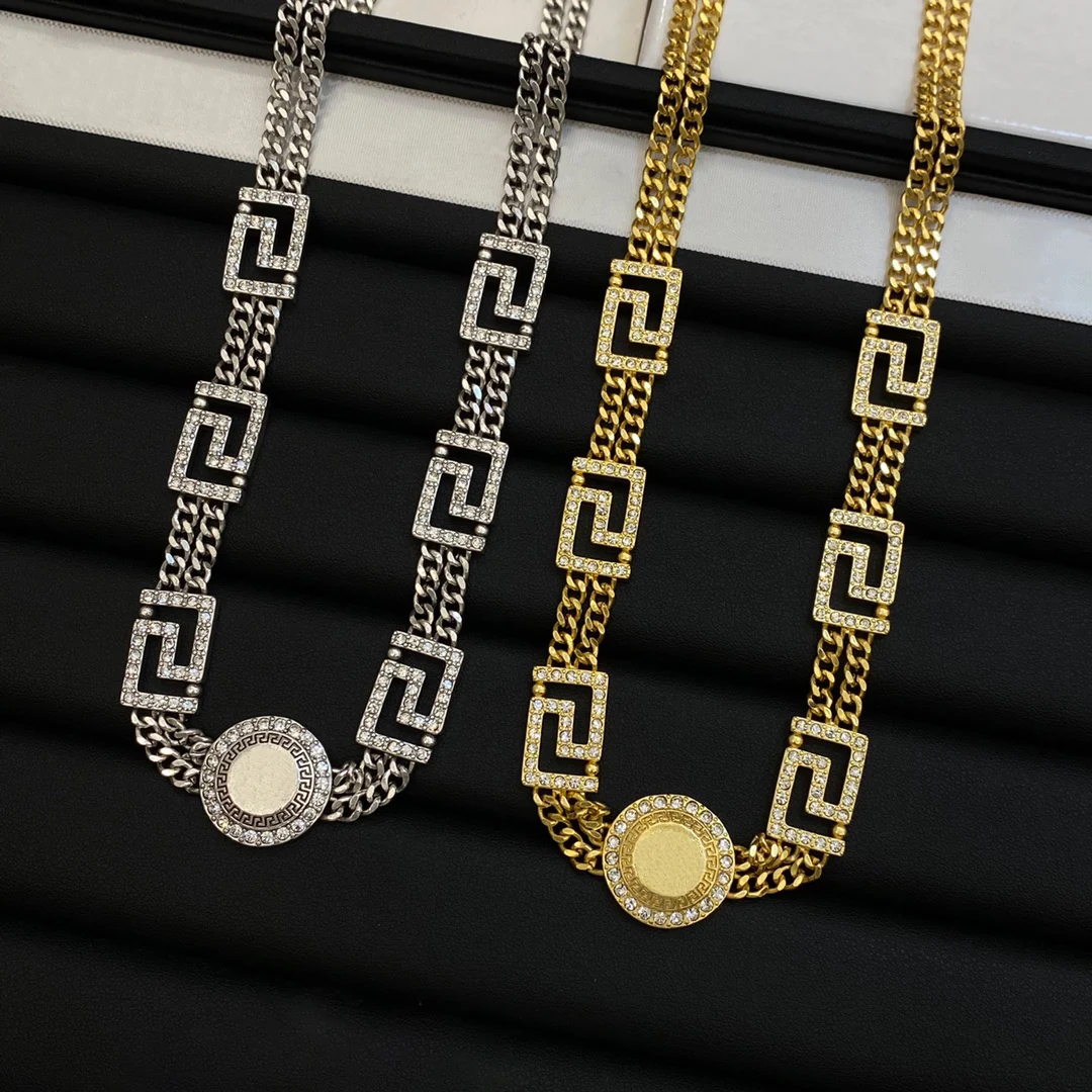 

New Trend High Quality Round Plaque Double Layer Necklace Labyrinth Pattern Jewelry for Women Christmas Gift