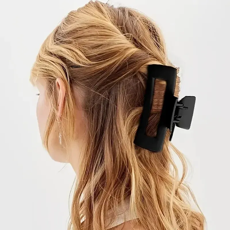 Simple Style Solid Color Hollow Shark Claw Large Hair Claw Hair Accessori
