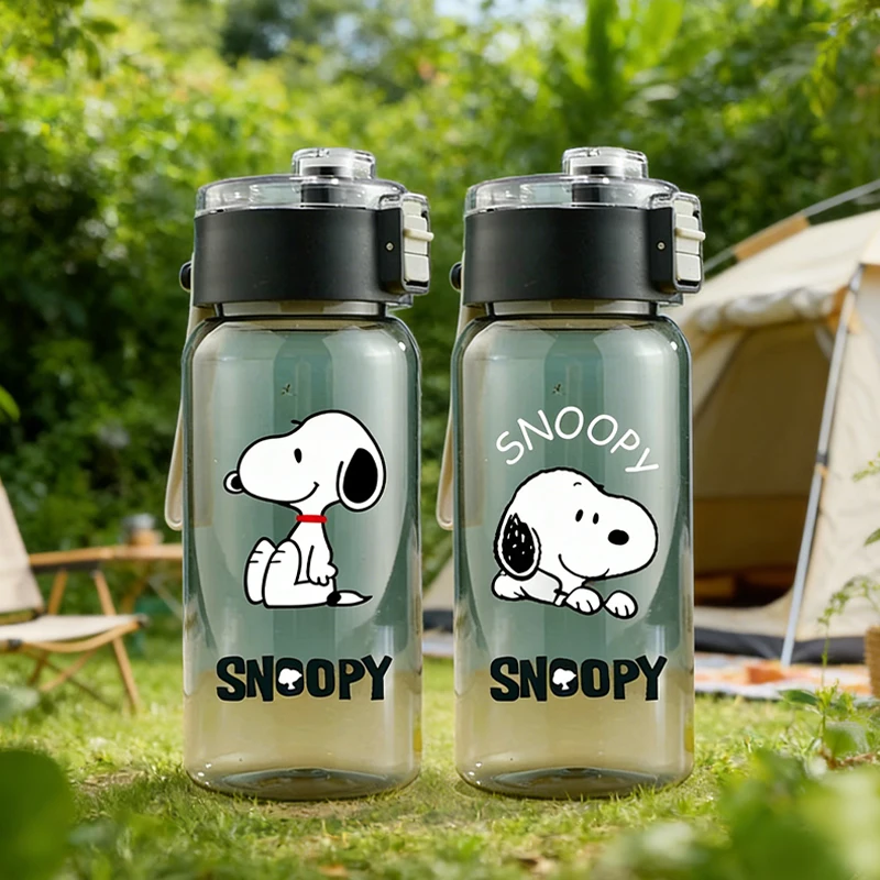Snoopy 600ml Stylische Wasserflasche für Männer und Frauen Anime Cartoon Mode Becher Studenten Tragbare Modische Sport-Trinkflasche