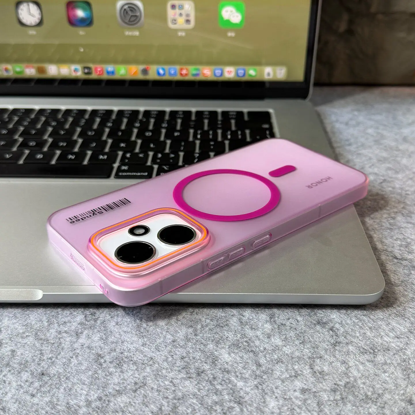 Slim Skin Feel Magnetic Wireless Charging Case with Anti-Fingerprint Shockproof Protection