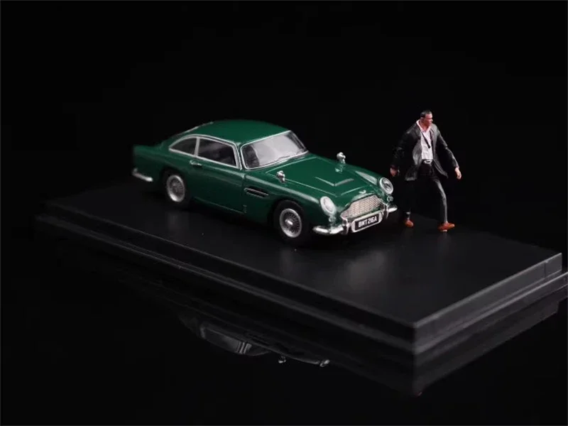 

DCM 1:64 DB5 with figure Green Diecast Model Car