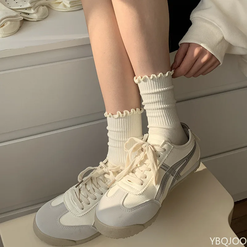 5 Paar gepunktete, schweißabsorbierende, atmungsaktive, weiche, bequeme Freizeitsocken für Damen, weiße Baumwollsocken mit mittlerer Röhre – Detail 8