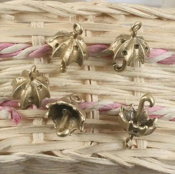 

20pcs antiqued brass Tibetan Silver Alloy Charm umbrella disign pendant G904