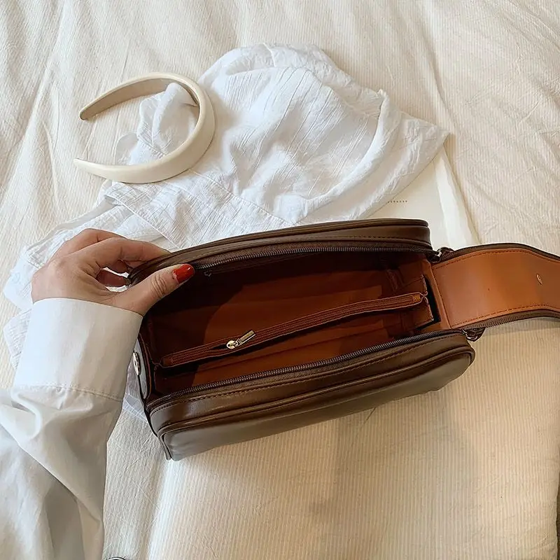 Portable Large Capacity Makeup Bag Multifunctional Portable Handheld Toiletries Bag Simple Style Women's Cosmetics Storage Bag