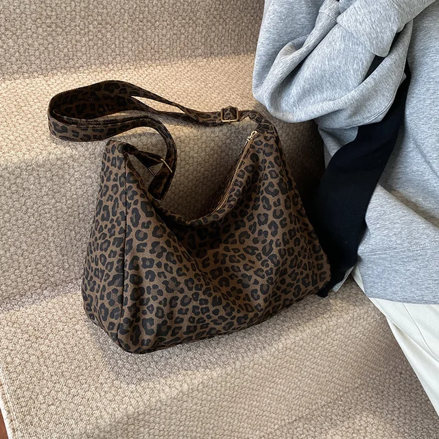 Trendy Casual Soft Textile Women's Shoulder Bag Large Capacity Leopard Print Female Retro Crossbody Bag For Commute Outings 1