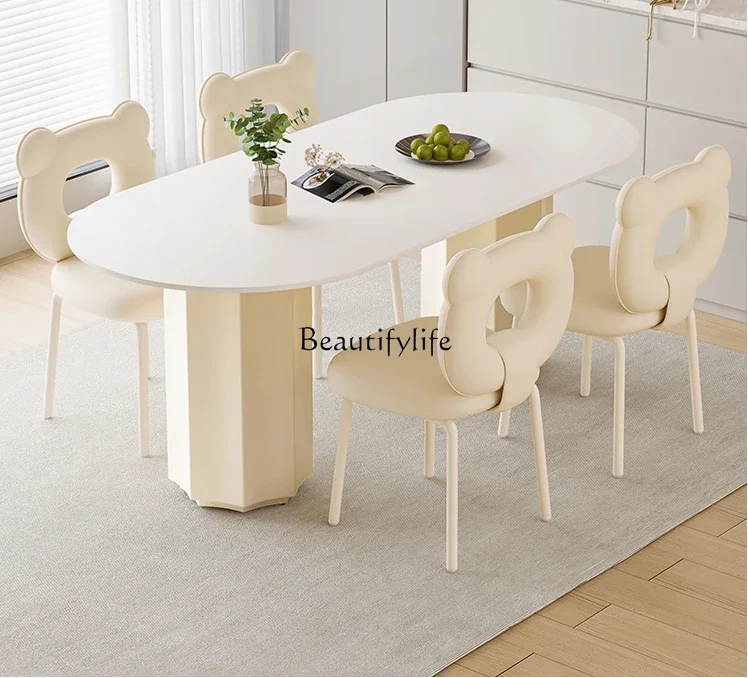 

Обеденный стол в кремовом стиле, роскошный современный минималистичный кухонный остров, каменная тарелка, обеденный стол и стул овальные