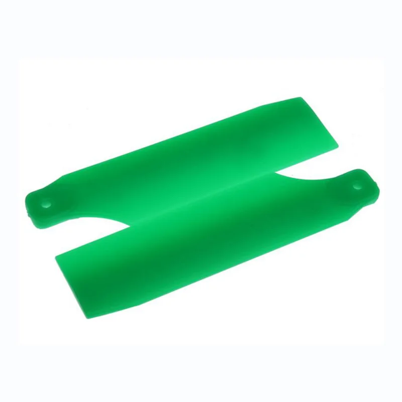 Lame de rotor de queue pour hélicoptère RC Trex 450 en plastique résistant, vue de profil montrant le profil aérodynamique, couleur verte.
