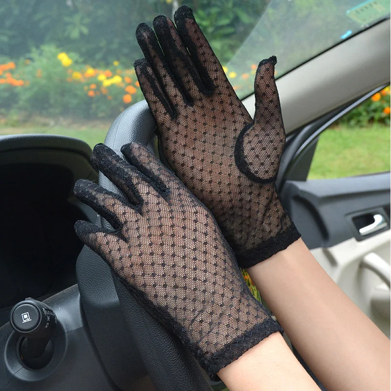 

Women Summer Sexy Black Lace Gloves Mesh Hollow Breathable Sunscreen Short Paragraph Female High Elasticity Transparent Gloves
