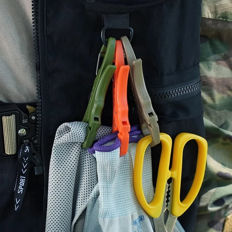 Outdoor Keychain Glove Clip Portable Mini Work Glove Holder Carry-on Clip Grabber Suitable for Construction Clips