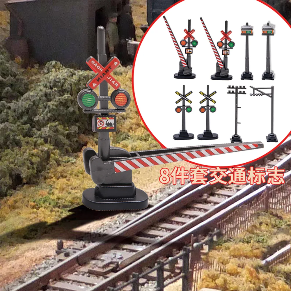 Lot De 8 Panneaux De Signalisation Vintage Pour Circuit De Train Miniature - Occasion