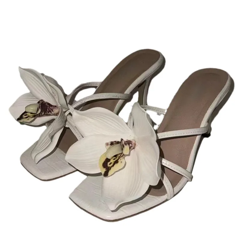 Small and Niche Design with Flower Exposed Toes Slim Heels Roman Sandals, Women's High Heels, Wearing A Flip Flop On The Outside